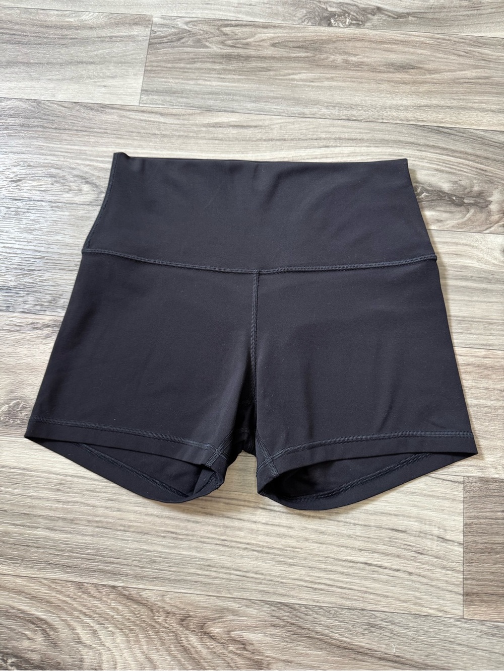 Lululemon Align High-Rise Short 4" in Black Size 8